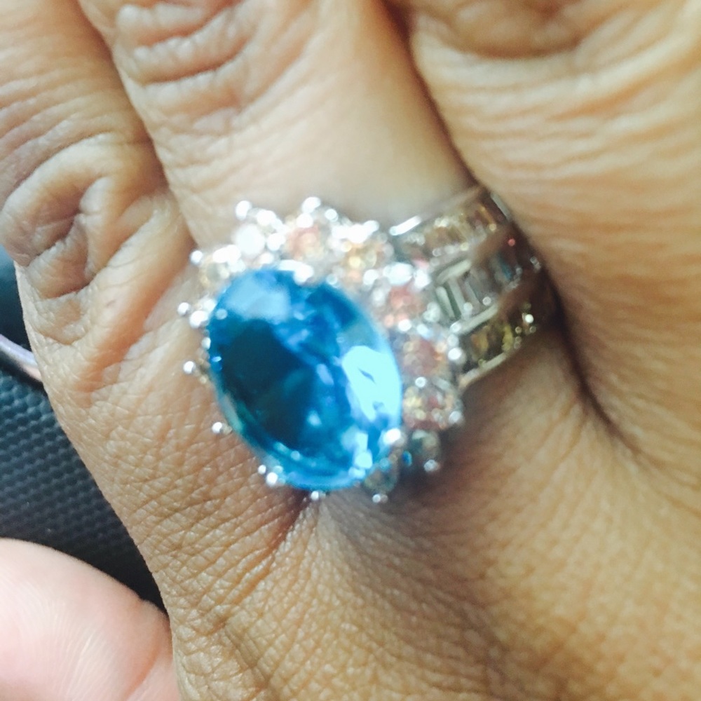 Ring - Picture 2 of 4